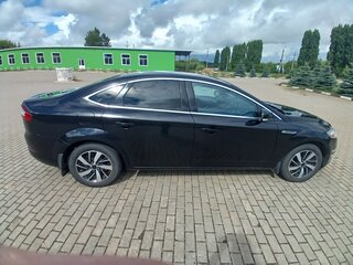 2013 Ford Mondeo IV Рестайлинг, чёрный, 1100000 рублей, вид 3