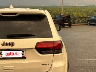 2013 Jeep Grand Cherokee SRT IV (WK2) Рестайлинг, белый, 3000000 рублей, вид 5