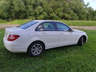 2012 Mercedes-Benz C-Класс 180 BlueEFFICIENCY III (W204) Рестайлинг, белый, 1230000 рублей, вид 3