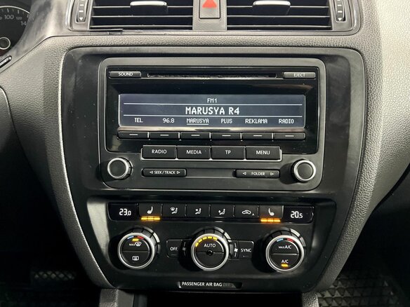 2012 Volkswagen Jetta VI, красный, 1000000 рублей - вид 13