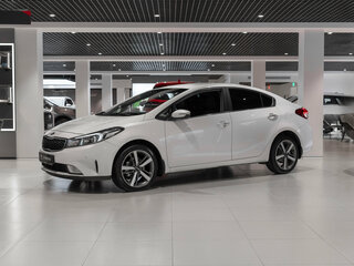 2018 Kia Cerato III Рестайлинг (Classic), белый, 1195000 рублей, вид 1