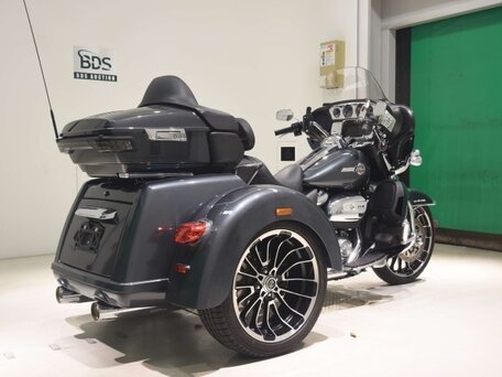 2025 Harley-Davidson Tri Glide, серый, 4000000 рублей, вид 5