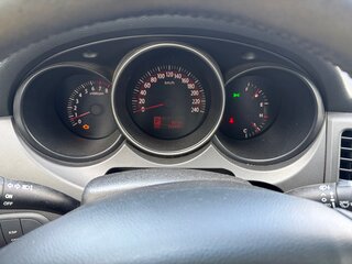 2010 Kia Magentis II Рестайлинг, серебристый, 490000 рублей, вид 2