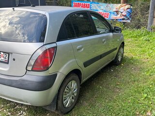 2009 Kia Rio II, серебристый, 305000 рублей, вид 5