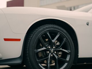 2022 Dodge Challenger R__T III Рестайлинг 2, белый, 10000000 рублей, вид 4