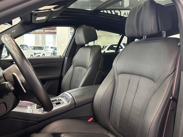 2021 BMW X6 40d III (G06), чёрный, 9300000 рублей - вид 5