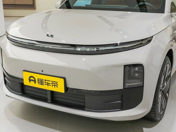 2025 Li Auto (Lixiang) L6 I, серебристый, 7650000 рублей - вид 8