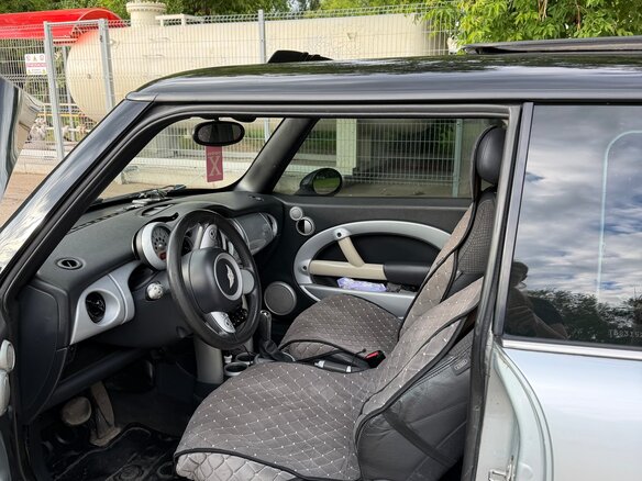 2002 Mini Hatch Cooper I (R50), серый, 600000 рублей - вид 1