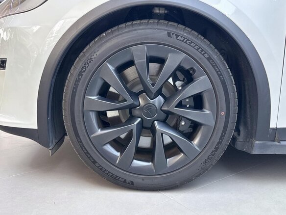 2023 Tesla Model X Long Range I Рестайлинг, белый, 15770700 рублей - вид 19