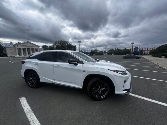 2019 Lexus RX 300 IV Рестайлинг, белый, 5500000 рублей - вид 10