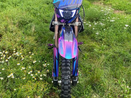 2024 Aprilia ETX 250, пурпурный, 119999 рублей, вид 1