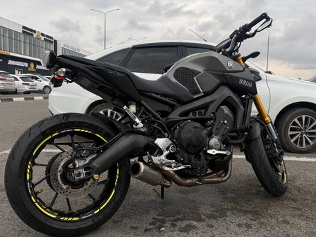 2016 Yamaha MT-09 (FZ-09), серый, 650000 рублей, вид 3