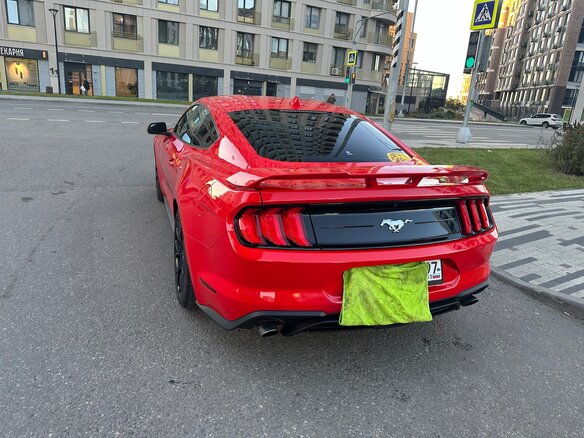 2021 Ford Mustang VI Рестайлинг, красный, 4200000 рублей - вид 24