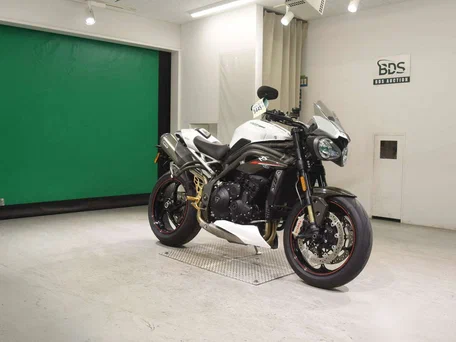 2019 Triumph Speed Triple, белый, 1099000 рублей, вид 3