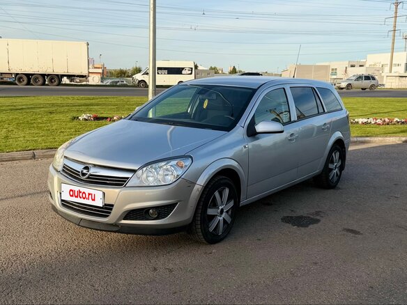2012 Opel Astra H Рестайлинг, серебристый