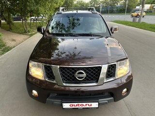 2010 Nissan Navara (Frontier) III (D40) Рестайлинг, серый, 1765000 рублей, вид 3