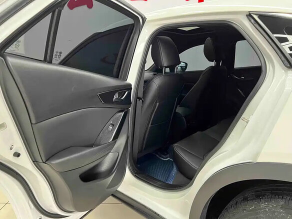 2023 Mazda CX-4 I Рестайлинг, белый, 1770000 рублей - вид 12