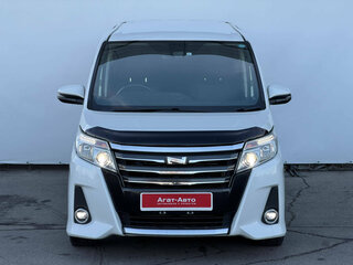 2017 Toyota Noah III (R80), белый, 1938000 рублей, вид 3