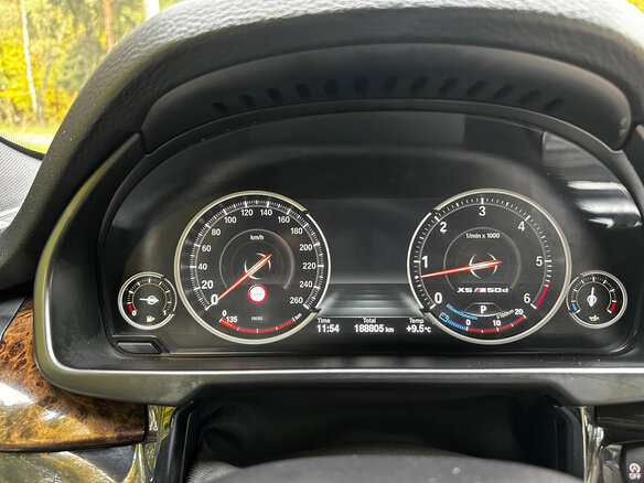 2018 BMW X5 M50d III (F15), белый, 5345743 рублей - вид 18