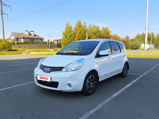 2013 Nissan Note I Рестайлинг, белый, 740000 рублей, вид 1