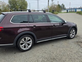 2017 Volkswagen Passat Alltrack B8, пурпурный, 2000000 рублей, вид 5