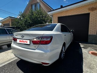 2017 Toyota Camry VII (XV50) Рестайлинг 2, белый, 1850000 рублей, вид 5