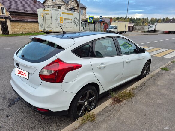 2013 Ford Focus III, белый, 600000 рублей - вид 2