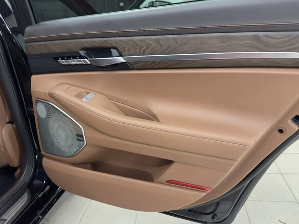 2020 Genesis G90 I Рестайлинг, чёрный, 4900000 рублей - вид 25