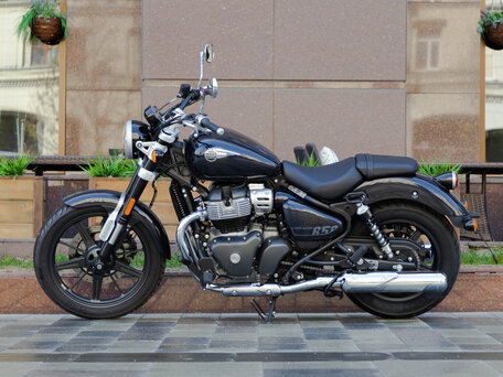 2026 Royal Enfield Super Meteor, чёрный, 755000 рублей, вид 2