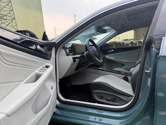 2023 Volkswagen Lamando L II, серый - вид 9