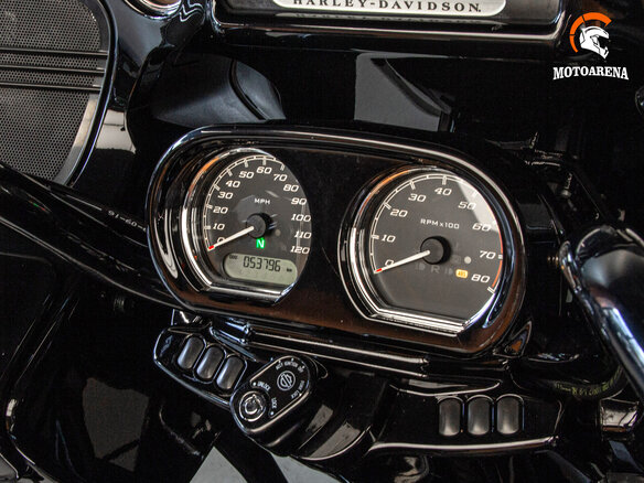 2018 Harley-Davidson Road Glide, чёрный, 1398977 рублей - вид 9