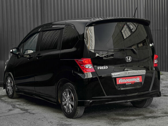 2010 Honda Freed I, чёрный - вид 4