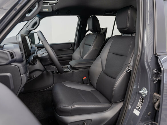 2026 Toyota Land Cruiser Prado 250 Series, серый - вид 16