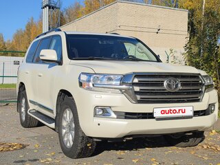 2018 Toyota Land Cruiser 200 Series Рестайлинг 2, белый, 5900000 рублей, вид 1