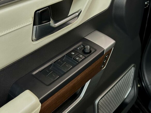 2024 Toyota Sequoia III, чёрный, 9481660 рублей - вид 20