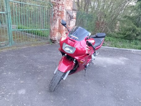 1995 Honda CBR 600F, красный, 285000 рублей, вид 4