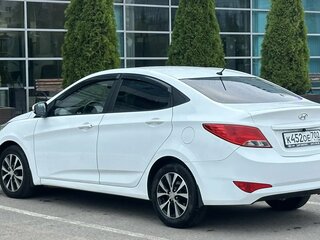 2016 Hyundai Solaris I Рестайлинг, белый, 850000 рублей, вид 4