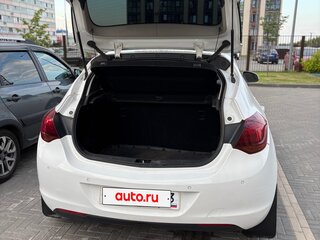 2012 Opel Astra J, белый, 520000 рублей, вид 4