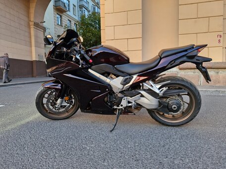 2014 Honda VFR 800, красный, 600000 рублей, вид 5