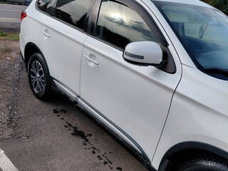 2019 Mitsubishi Outlander III Рестайлинг 3, белый, 2300000 рублей, вид 1