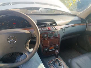 2001 Mercedes-Benz S-Класс 320 IV (W220), серебристый, 275000 рублей, вид 3