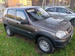 2014 Chevrolet Niva I Рестайлинг, коричневый, 550000 рублей, вид 2