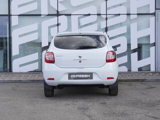 2015 Renault Sandero II, белый, 963000 рублей, вид 4
