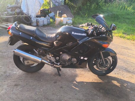 2002 Kawasaki ZZR 400, чёрный, 250000 рублей, вид 3