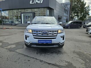 2018 Ford Explorer V Рестайлинг 2, белый, 2649000 рублей, вид 2