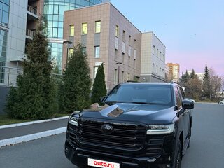 2023 Toyota Land Cruiser 300 Series, чёрный, 10400000 рублей, вид 3