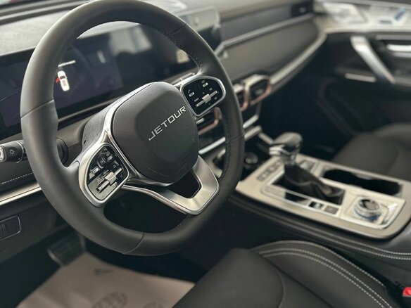 2026 Jetour X70+ I Рестайлинг, чёрный, 3099000 рублей - вид 6