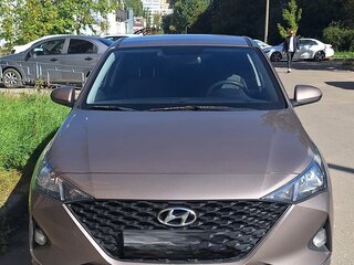 2021 Hyundai Solaris II Рестайлинг, коричневый, 1500000 рублей, вид 2