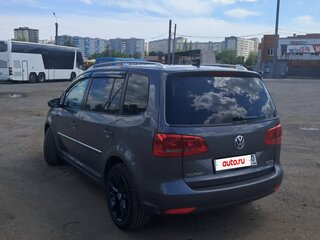 2014 Volkswagen Touran I Рестайлинг 2, серый, 1350000 рублей, вид 4