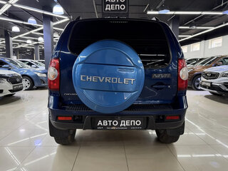 2017 Chevrolet Niva I Рестайлинг, синий, 700000 рублей, вид 5